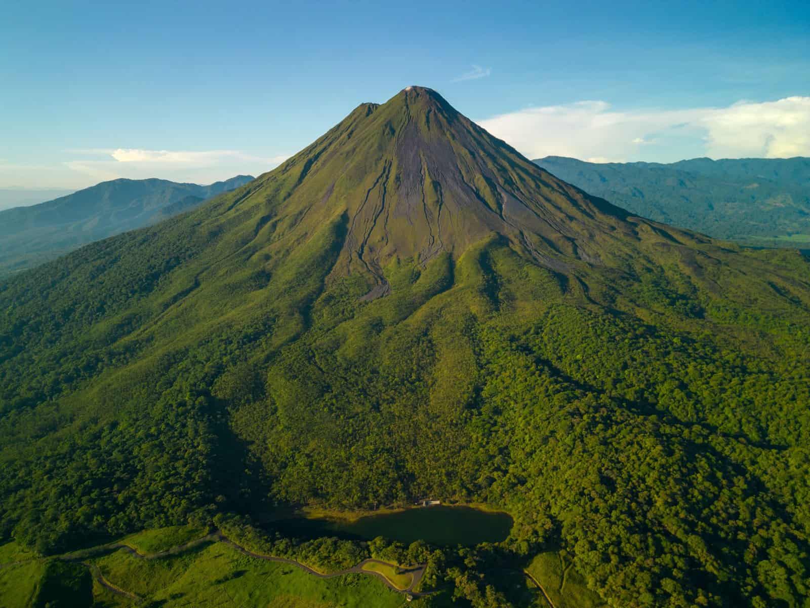 travel-to-costa-rica-economy-blog